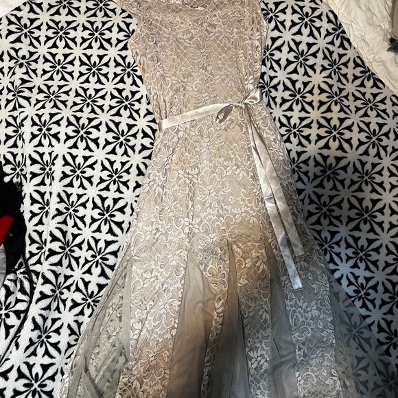 Beautiful  dress for a wedding or birthday party - Picture 4 of 10